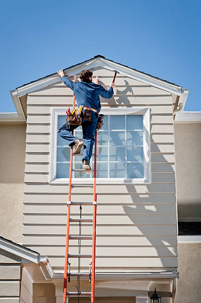 Siding Removal and Disposal in Smithville, MO